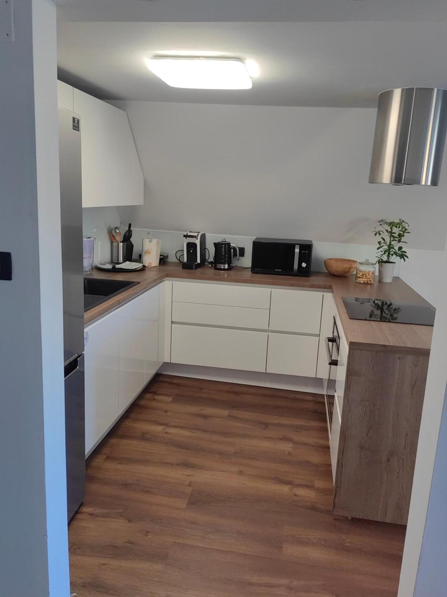 Sana Apartment Постойна Екстериор снимка