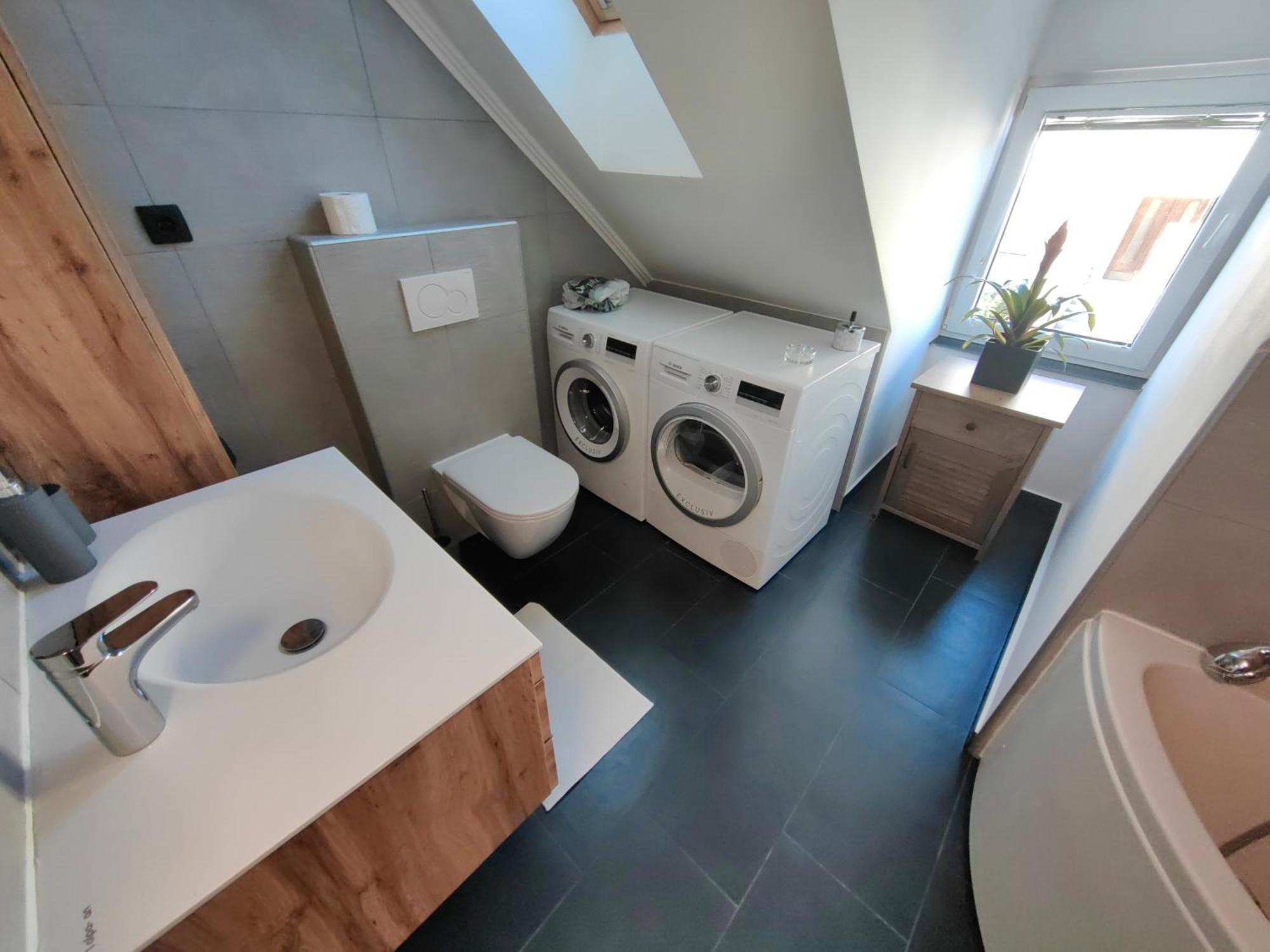 Sana Apartment Постойна Екстериор снимка